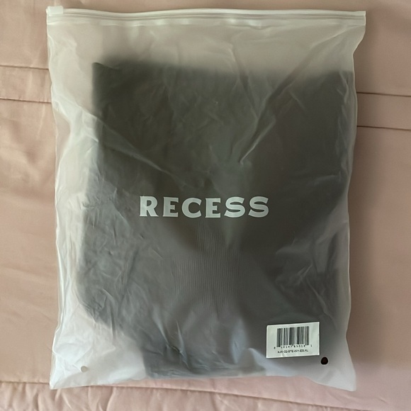 Recess Pickleball Stevie Crop Bra in Espresso - Picture 10 of 10